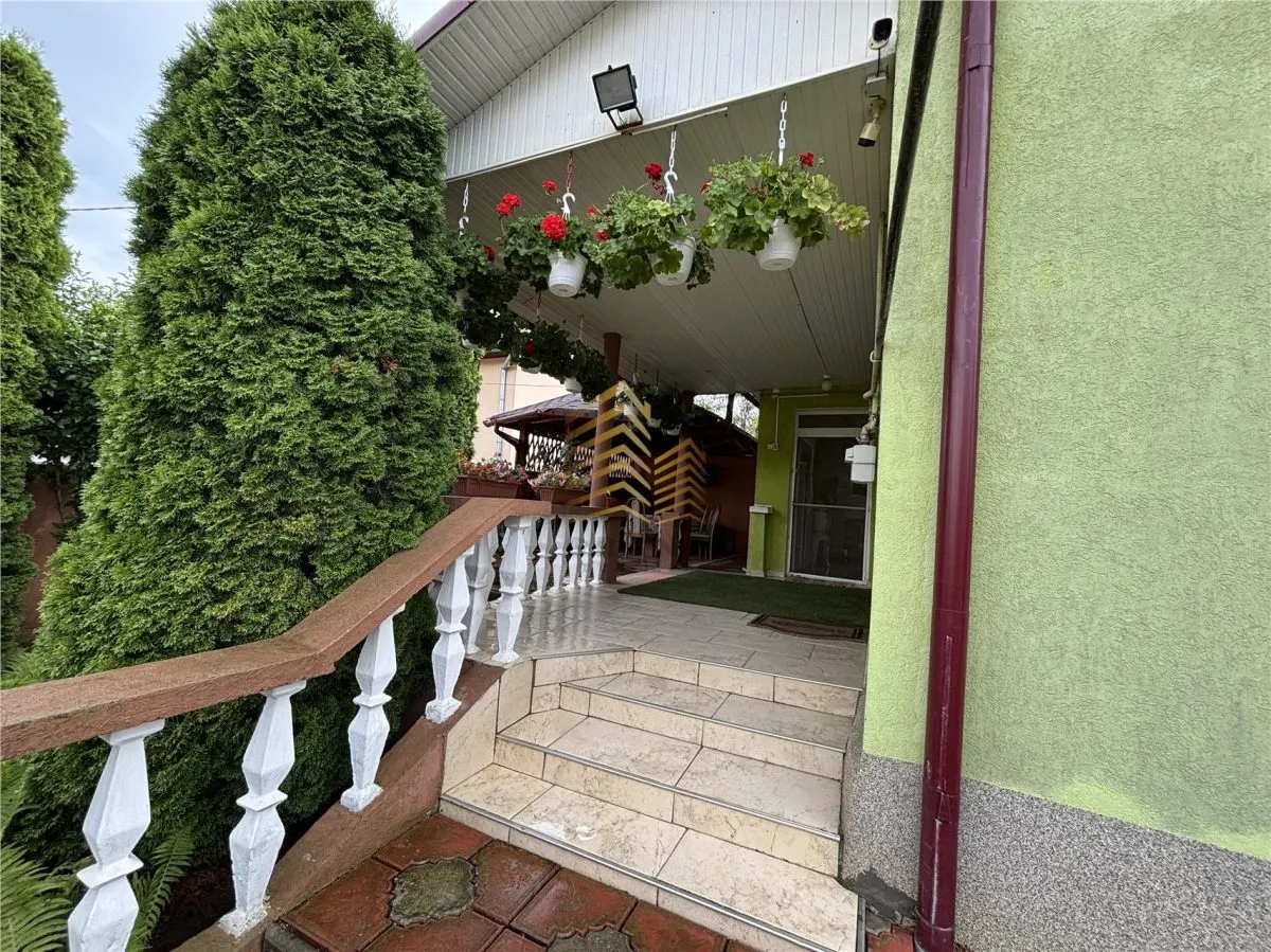 CASA ÎN LECHINTA - foto 2