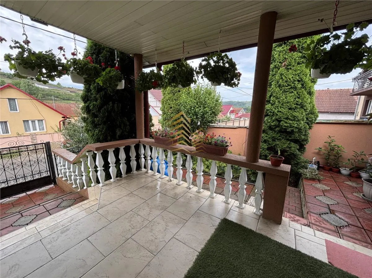 CASA ÎN LECHINTA - foto 3