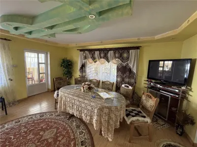 CASA + ANEXE GOSPODĂREȘTI+ GRĂDINA - foto 11