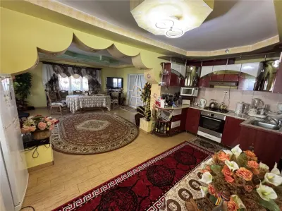CASA + ANEXE GOSPODĂREȘTI+ GRĂDINA - foto 19