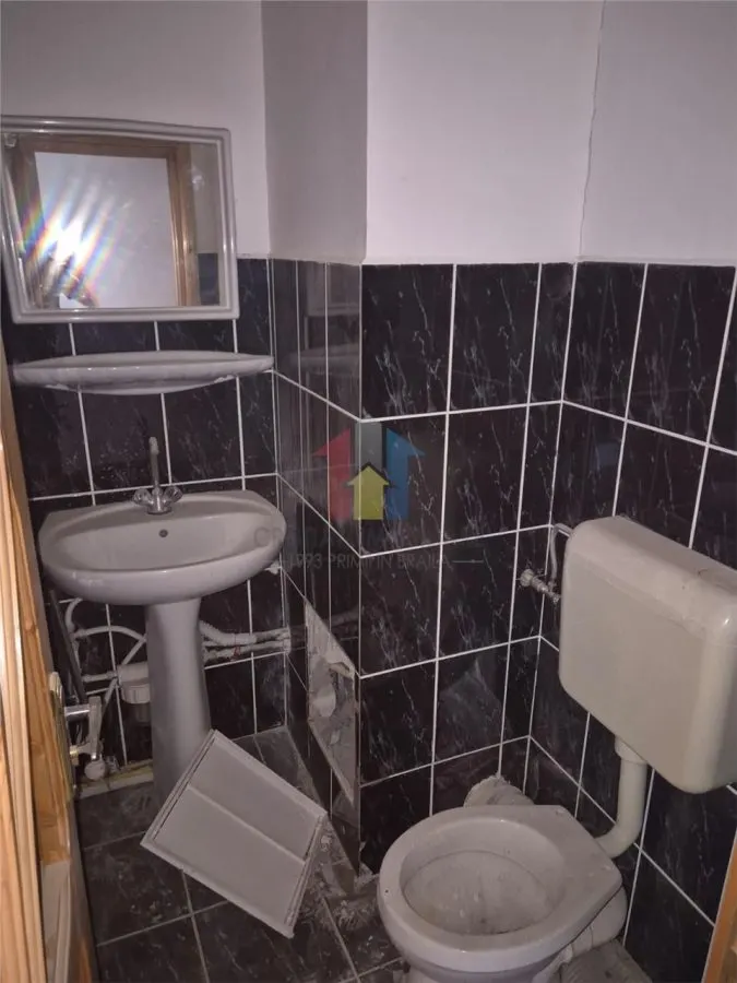 LIBER! 4 camere transformat in 3 camere, bloc cu lift, decomandat, Bariera - foto 9