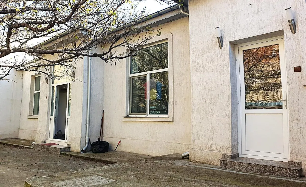 Ocazie !! Casa Excelenta ,caramida 2 cam  baie si bucatarie Politia Rutiera - foto 4