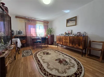 Apartament 3 camere, 2 bai, etaj intermediar- Nicolina - Iasi