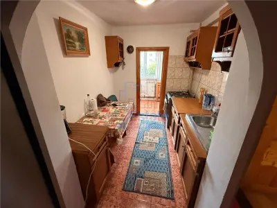 Apartament 2 camere decomandat, 46 mp - Canta, etaj 2 - foto 4