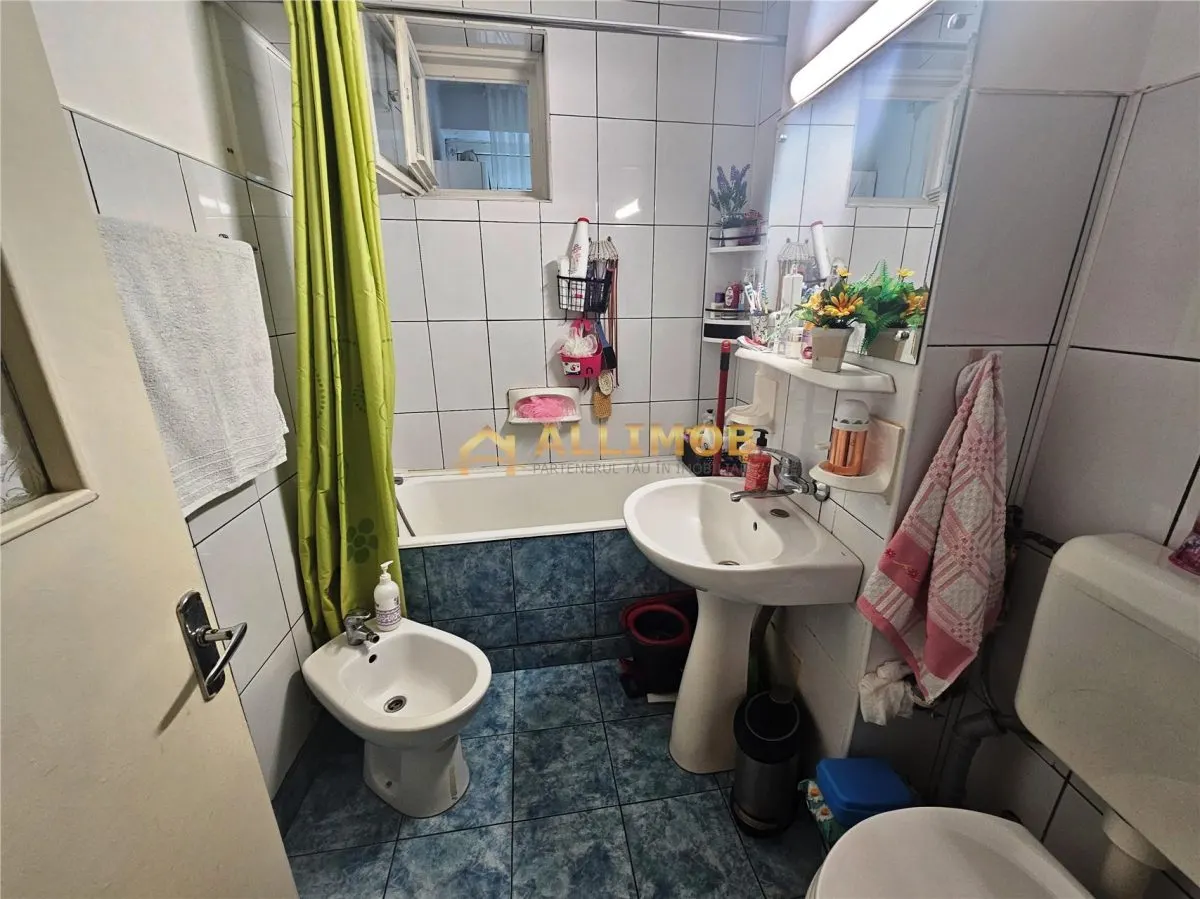 Apartament 2 camere, 65 mp utili, Ploiesti, zona ultracentrala . - foto 14