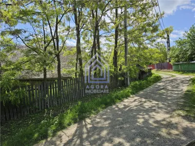 Suceava, Draguseni, teren cu casa batraneasca,   langa troita - foto 4