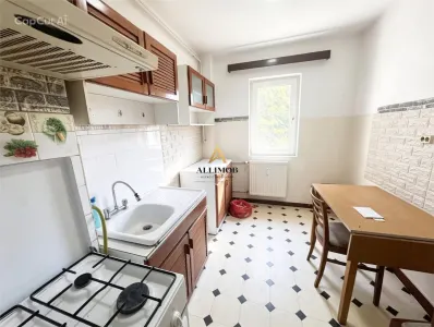 Apartament 2 camere de vanzare Ploiesti Nord – Strada Cameliei | Etaj 2 | Bloc anvelopat | 58.900 € - Ploiesti