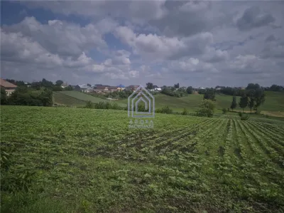 Teren intravilan Moara Nica - zona Scolii - Moara Nica