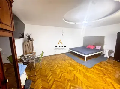 Casa de vanzare Ploiesti – Zona Sala Sporturilor | Complet renovata si consolidata în 2024 | Garaj | 99.000 Euro - foto 4