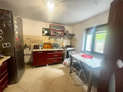 Casa de vanzare Ploiesti – Zona Sala Sporturilor | Complet renovata si consolidata în 2024 | Garaj | 99.000 Euro - foto 10