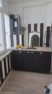 Victoriei-Popa Tatu, Apartament cochet, in vila, 6 camere, la cheie - foto 4