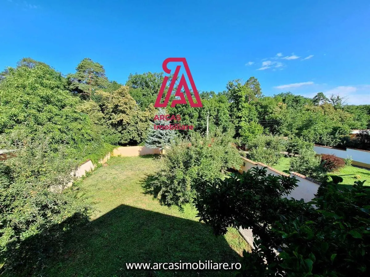 Vila de vanzare teren 970 mp Parc Sub Arini - foto 1