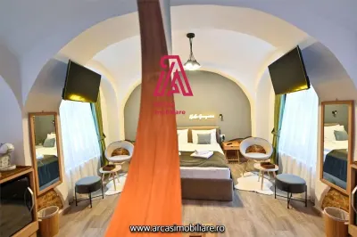 Afacere la cheie, pensiune 12 camere ultracentral! - foto 18