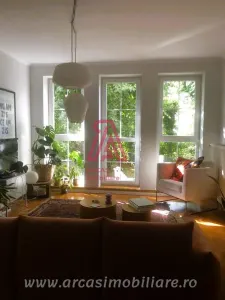 Casa de inchiriat 6 camere Parcul Sub Arini! - foto 3