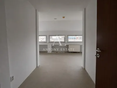 Antony Estate | Chirie Sp Comercial Central - Oradea - foto 11