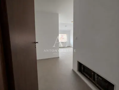 Antony Estate | Chirie Sp Comercial Central - Oradea - foto 9
