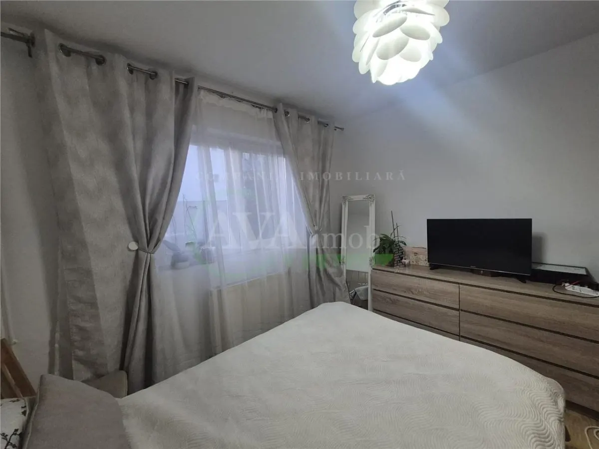 Apartament 3 camere semidecomandat, zona Orizont - foto 6