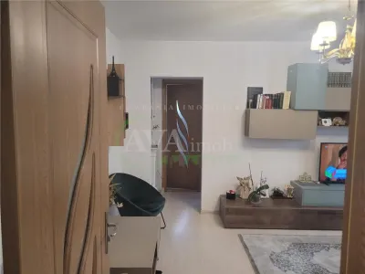 Apartament 3 camere semidecomandat, zona Orizont - foto 9
