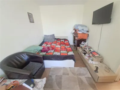 Apartament 2 camere semidecomandate, zona Milcov - foto 5