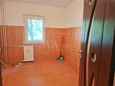 Apartament 2 camere semidecomandat, zona Narcisa - foto 7