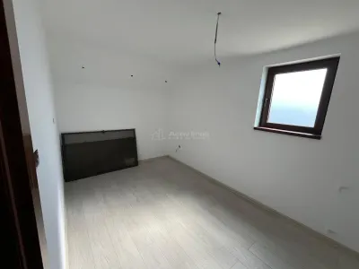 Caransebes, Casa 7 Camere + Teren 600 Mp., Zona Pipirig - foto 14