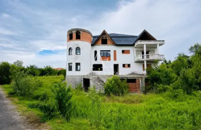 Antony Estate | Castle Hotel-Afacere de vanzare sau schimb - Gheghie