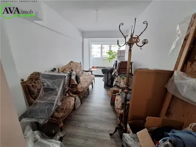 Apartament 4 camere, 3 balcoane, zona centru - foto 11