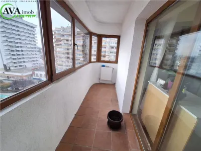Apartament 4 camere, 3 balcoane, zona centru - foto 13