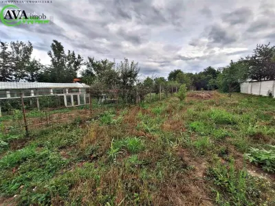 Teren 1329 mp | Casa batraneasca | Toate utilitatile, Zona Serbanesti, Bacau - foto 11