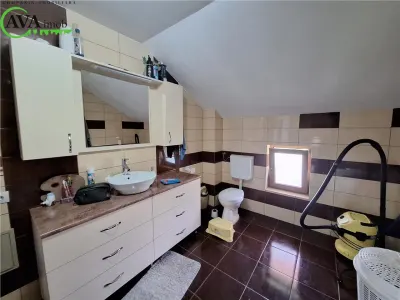 Casa P+1, 180 mp, 5 camere , teren 420 mp, zona Magura - Bacau - foto 15