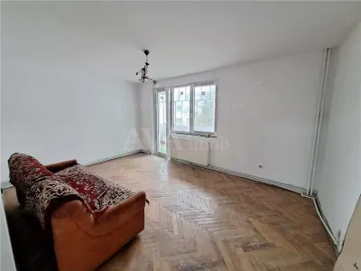 Apartament 3 camere decomandat, etaj 3, Orizont-Bacau - Bacau