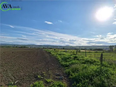 Teren intravilan 1200 mp, zona Margineni - foto 7
