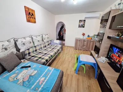 Apartament 3 camere semidecomandat  zona MIilcov - Bacau