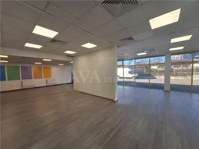 Showroom | 2 x Hale | Teren 1900 mp – inchiriere | vanzare, Bucegi - foto 8