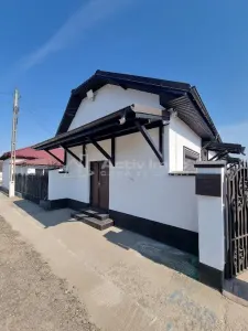 Inchiriere spatiu 32mp stradal Poroschia - foto 4
