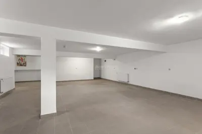5 cam - zona Centrala - foto 2