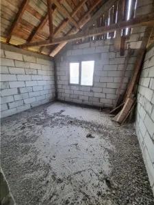 Casa -Vila si teren 1016mp in Nanov -Adamesti - foto 7