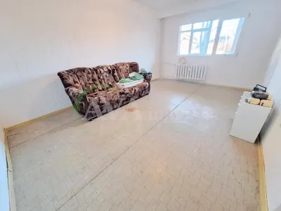Apartament 3 camere decomandat zona Narcisa - Bacau