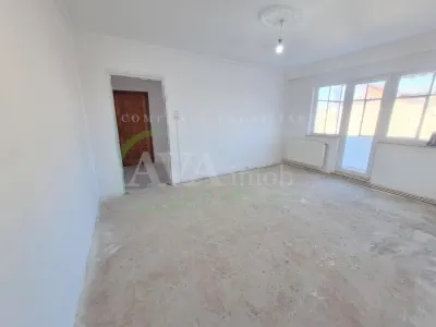 Apartament 2 semidecomandate, cu centrala, zona Cora - foto 13