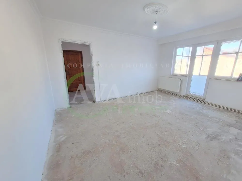 Apartament 2 semidecomandate, cu centrala, zona Cora - foto 13