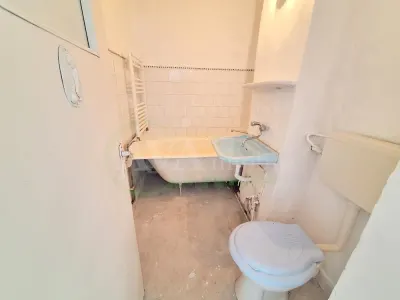 Apartament 2 semidecomandate, cu centrala, zona Cora - foto 8