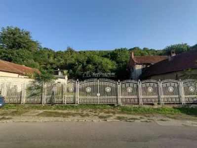 Oravita, Teren Intravilan, Drept, La Sosea, Pret Negociabil - foto 12