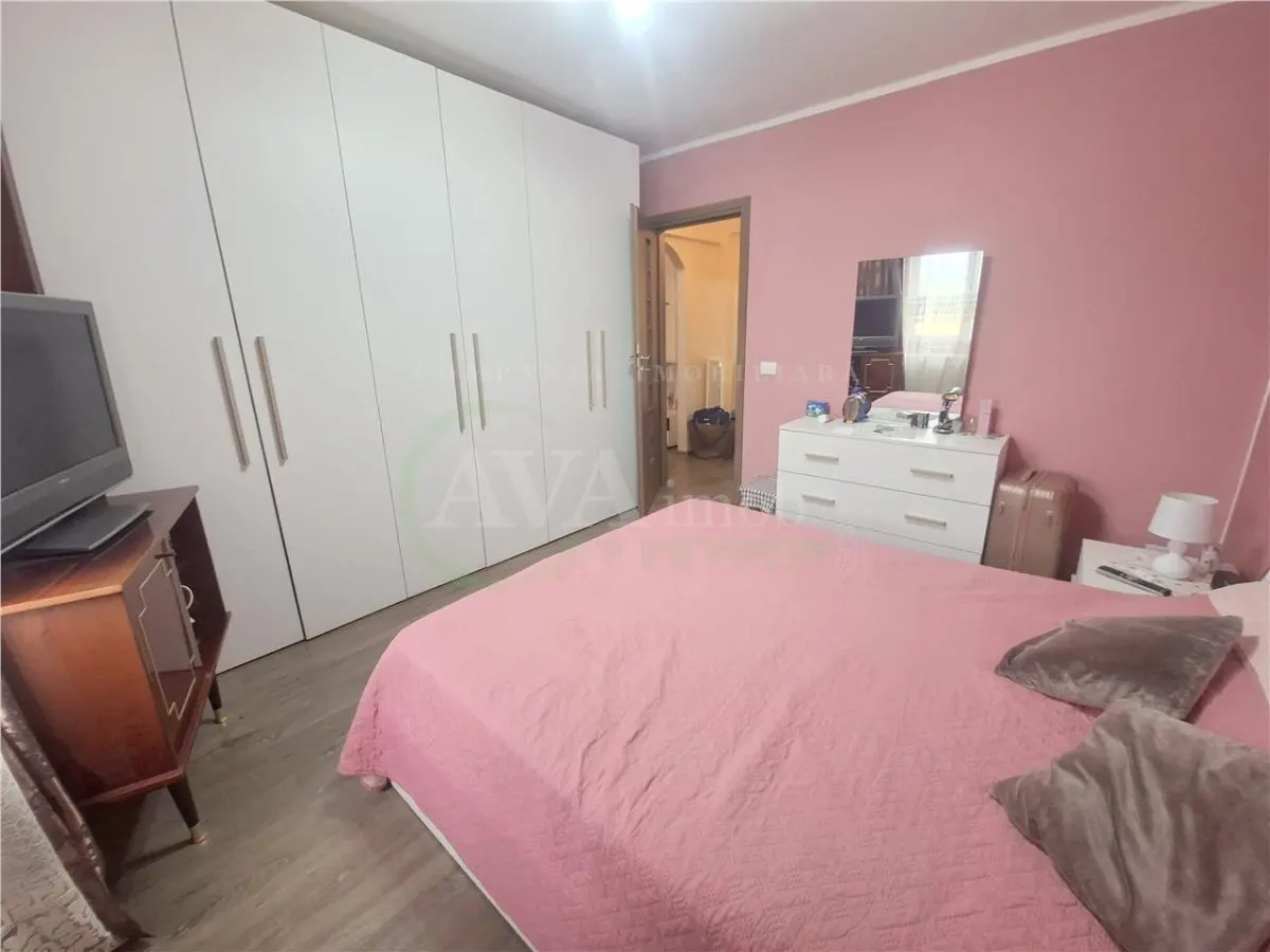 Apartament 3 camere, renovat, mobilat si utilat ,Bacau - foto 20