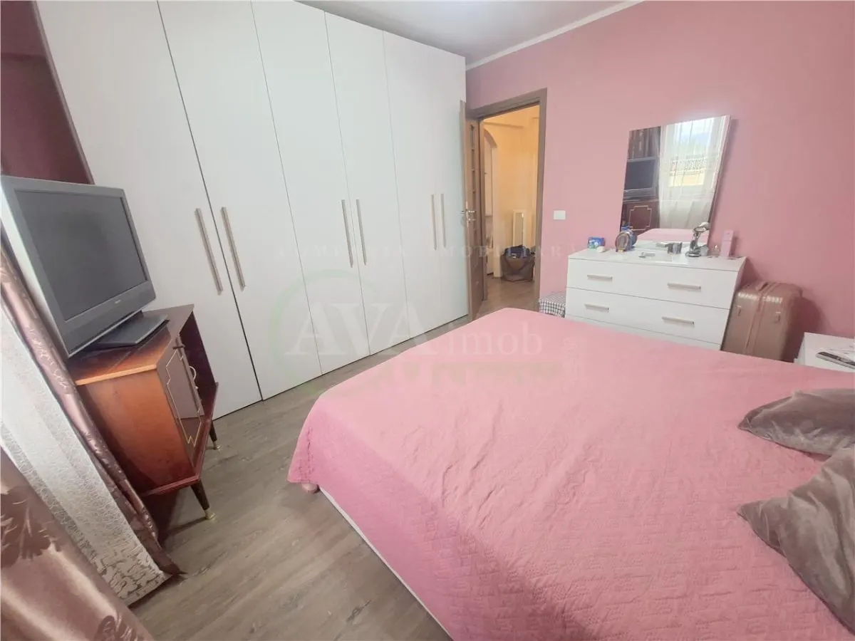 Apartament 3 camere, renovat, mobilat si utilat ,Bacau - foto 4