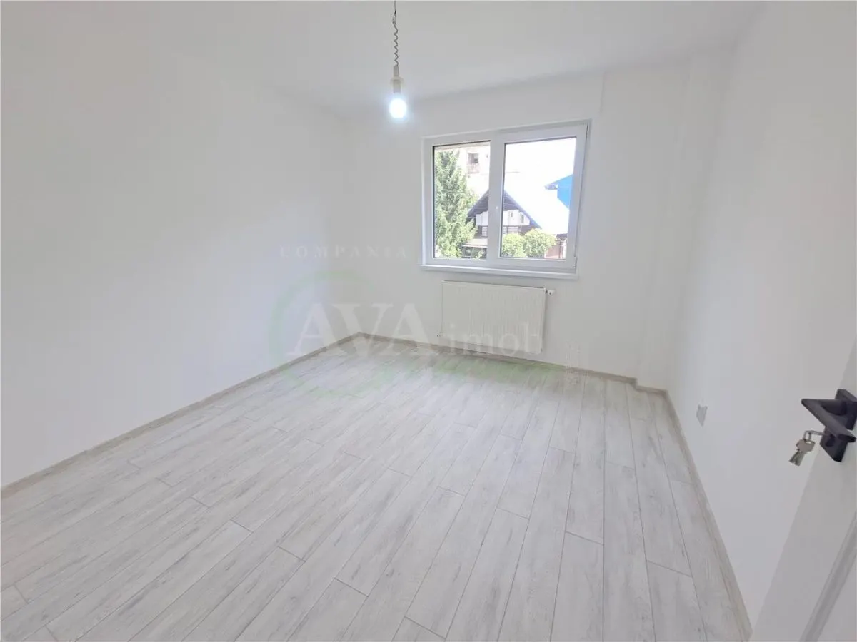 Apartament 3 camere, etaj 1, nemobilat, cu centrala, zona Bazinul de Inot - foto 2