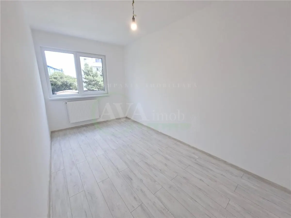 Apartament 3 camere, etaj 1, nemobilat, cu centrala, zona Bazinul de Inot - foto 8