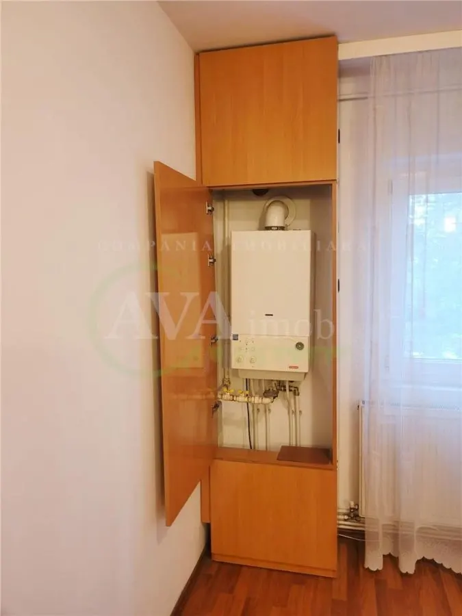 Apartament 3 camere semidecomandate, zona Mioritei - foto 5