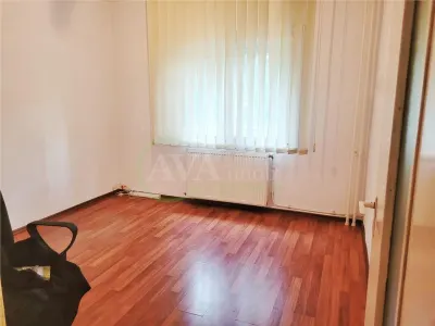 Apartament 3 camere semidecomandate, zona Mioritei - foto 10