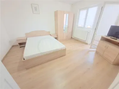 Garsoniera confort 1, renovata, mobilata,zona Nord - Bacau