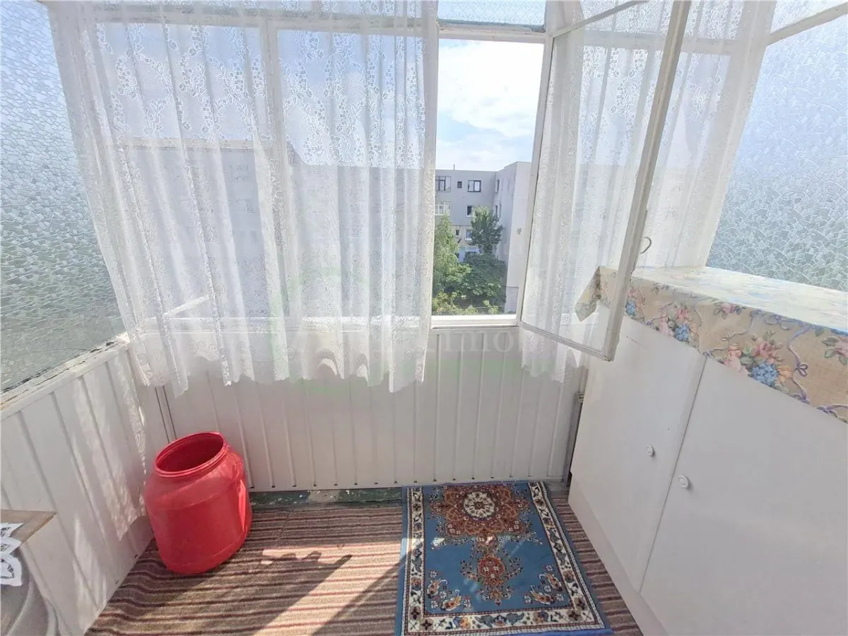 Apartament 3 camere, mobilat si utilat, zona Mioritei - foto 9
